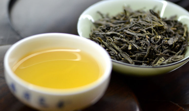 绿茶萃取多酚儿茶素，能抗冠病病毒