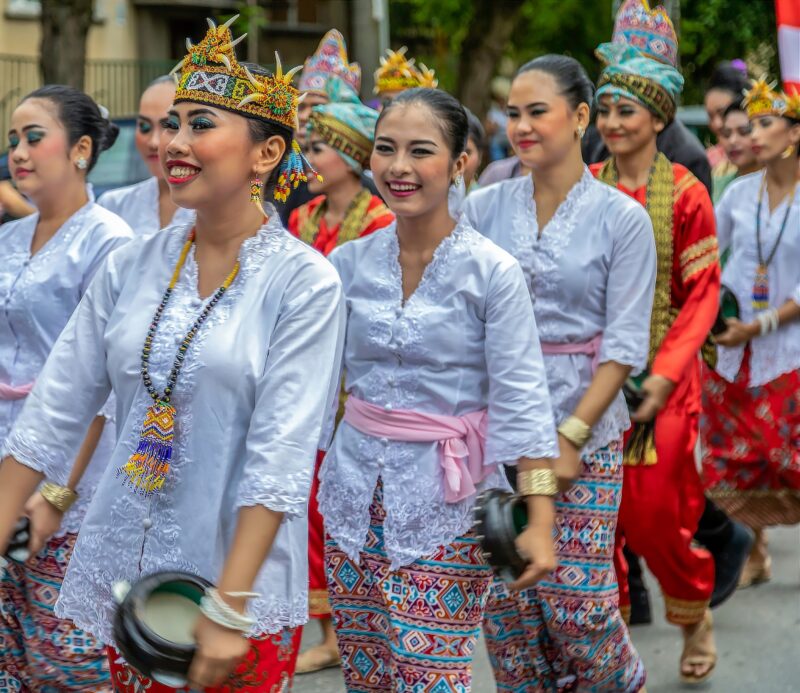 Dancers from Indonesia in traditional costume